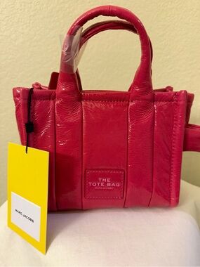 Marc Jacobs Patent Leather Tote in Hot Pink